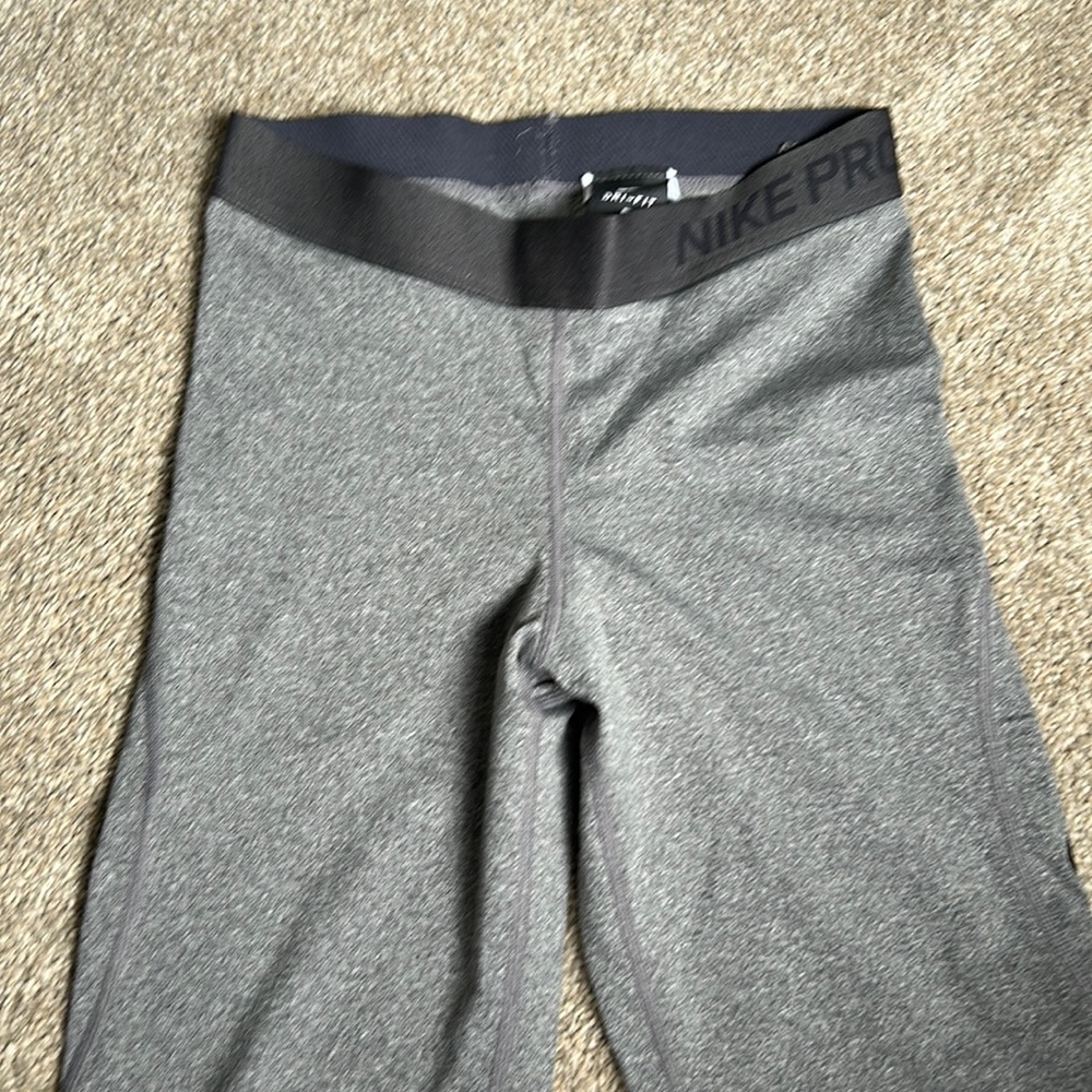 Grey dry-fit Nike leggings